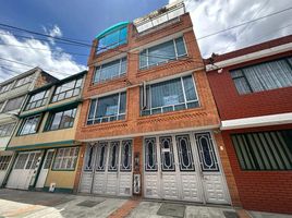 4 Bedroom House for sale in Bogota, Cundinamarca, Bogota