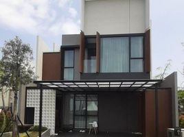 3 Bedroom Villa for sale in Lakarsantri, East Jawa, Lakarsantri, Surabaya, East Jawa, Indonesia