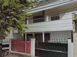 5 Bedroom House for sale in Dukuhpakis, Surabaya, Dukuhpakis