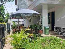 8 Kamar Vila for sale in 23 Paskal Shopping Center, Andir, Sumurbandung