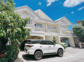 5 Bedroom Villa for sale in Gilmore LRT-2, Quezon City, San Juan City