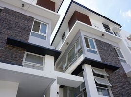 4 Schlafzimmer Reihenhaus zu verkaufen in Quezon City, Metro Manila, Quezon City, Eastern District, Metro Manila, Philippinen