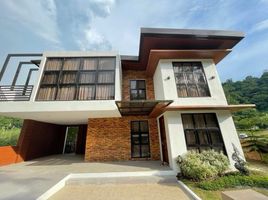 4 Bedroom House for sale at Twin Lakes, Laurel, Batangas