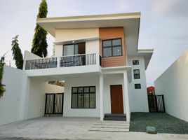 4 Bedroom House for sale in Paranaque City, Southern District, Paranaque City