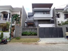 5 Kamar Rumah for sale in Lakarsantri, Surabaya, Lakarsantri