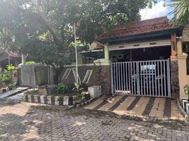 4 Bedroom House for sale in Jambangan, Surabaya, Jambangan