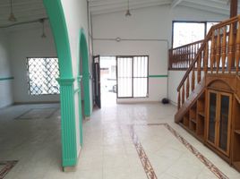 280 m² Office for rent in Parque de los Pies Descalzos, Medellín, Medellín