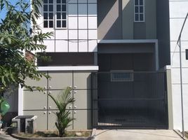 Maison 3 chambre à vendre à Tenggilis Mejoyo, East Jawa, Tenggilis Mejoyo