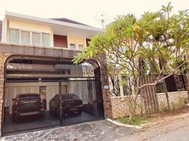 4 Kamar Rumah for sale in Lakarsantri, Surabaya, Lakarsantri