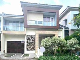 5 Bedroom Villa for sale in Ciputat, Tangerang, Ciputat