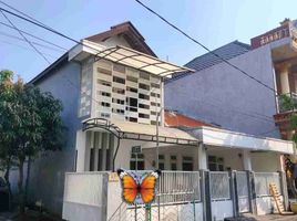 4 침실 주택을(를) Sidoarjo, 이스트 자와에서 판매합니다., Sidoarjo, Sidoarjo