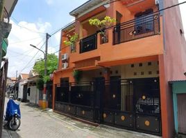4 Schlafzimmer Haus zu verkaufen in Karangpilang, East Jawa, Karangpilang