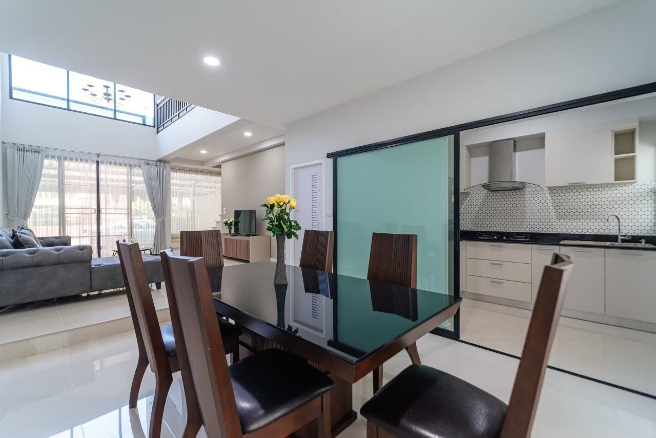 3 Bedroom Townhouse For Rent In Mae Hia, Chiang Mai