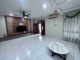 4 Bilik Tidur Vila for sale in Johor, Pulai, Johor Bahru, Johor