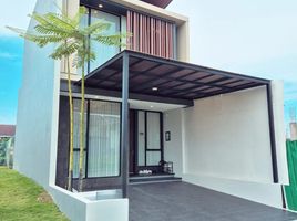 3 Bedroom House for sale in Wiyung, Surabaya, Wiyung