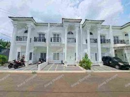 3 Bedroom Villa for sale in Halim Perdanakusuma Airport, Makasar, Duren Sawit