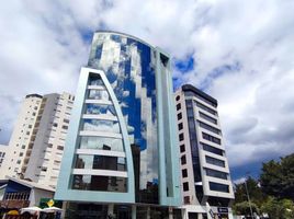 65 SqM Office for sale in Basilica of the National Vow, Quito, Quito, Quito