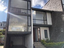 3 Bedroom House for sale in Cumbaya, Quito, Cumbaya