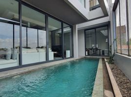 5 Bedroom House for sale in Medistra Hospital, Mampang Prapatan, Cilandak