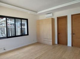 4 Habitación Casa en venta en Paranaque City, Metro Manila, Paranaque City, Southern District, Metro Manila