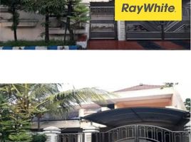 4 Kamar Rumah for sale in Taman, Sidoarjo, Taman