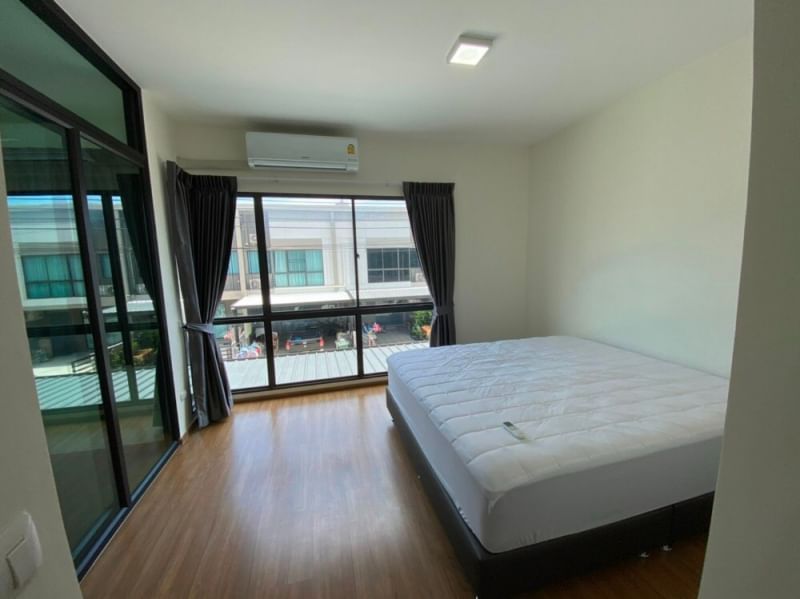 3 Bedroom Townhouse For Rent In Om Kret, Nonthaburi