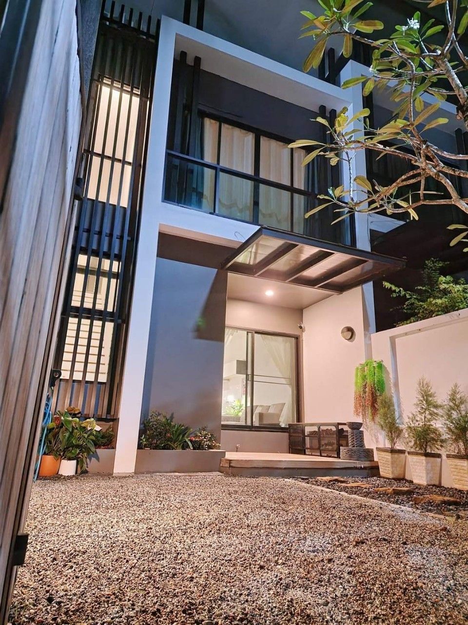 2 Bedroom Townhouse For Rent In Talat Yai, Phuket