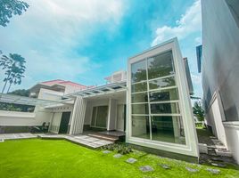 5 Bedroom House for sale in Wiyung, Surabaya, Wiyung