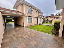 4 Habitación Casa en alquiler en Ecuador, Conocoto, Quito, Pichincha, Ecuador