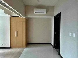 1 Bedroom Apartment for sale in Uptown Mall - Uptown Bonifacio, Makati City, Makati City