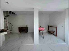 4 Bedroom House for sale in Sawahan, Surabaya, Sawahan