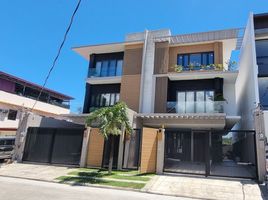 4 Bedroom House for sale in Manila International Airport LRT-1, Pasay City, Taguig City