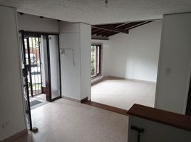 653 m² Office for rent in Parque de los Pies Descalzos, Medellín, Medellín