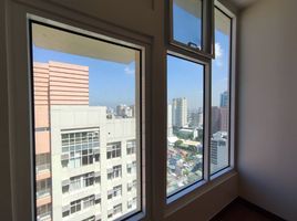 1 Bedroom Condo for rent in Ayala MRT-3, Makati City, Makati City