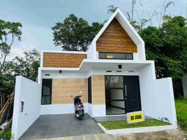 2 Kamar Rumah for sale in Pakisaji, Malang Regency, Pakisaji