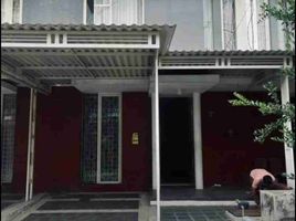 3 Bedroom House for sale in Jambangan, Surabaya, Jambangan