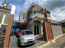 在Batu, Malang Regency出售的5 卧室 屋, Batu