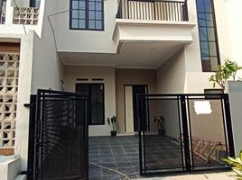 4 Habitación Villa en venta en Lima, West Jawa, Lima