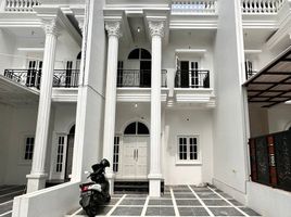 5 Bedroom House for sale in Halim Perdanakusuma Airport, Makasar, Kramat Jati