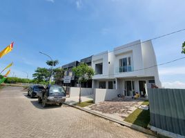 3 Bedroom House for sale in Wiyung, Surabaya, Wiyung