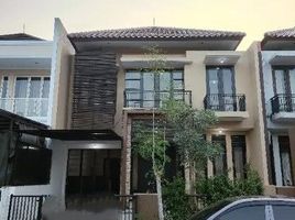 5 Bedroom House for sale in Sukolilo, East Jawa, Sukolilo