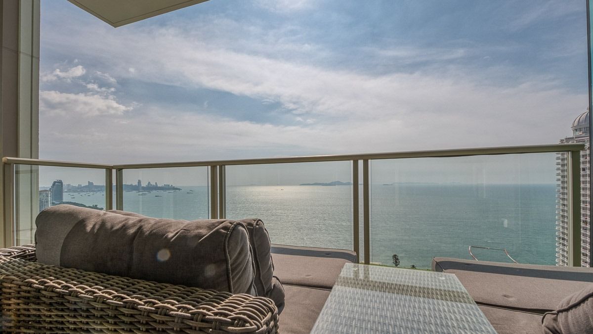 2 Bedroom Apartment For Rent At The Riviera Wongamat