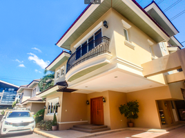 5 Bedroom Villa for sale in Gilmore LRT-2, Quezon City, Quezon City