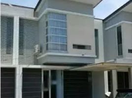 3 Kamar Rumah for sale in Gunung Anyar, East Jawa, Gunung Anyar