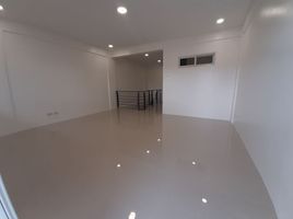 3 Bedroom Villa for sale in Kamuning MRT-3, Quezon City, Quezon City