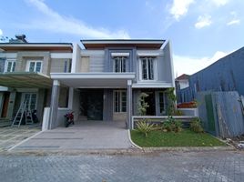 4 Schlafzimmer Haus zu verkaufen in Lakarsantri, East Jawa, Lakarsantri