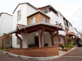 3 Habitación Casa en venta en Cathedral of the Holy Family, Bucaramanga, Floridablanca