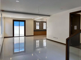 Villa 5 chambre à vendre à Paranaque City, Metro Manila, Paranaque City, Southern District, Metro Manila