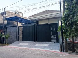 4 Kamar Rumah for sale in Sukolilo, East Jawa, Sukolilo
