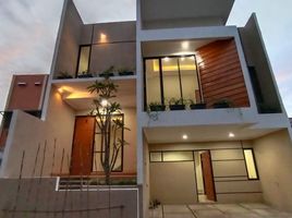 3 침실 빌라을(를) Kramat Jati, 자카르타 티무르에서 판매합니다., Kramat Jati